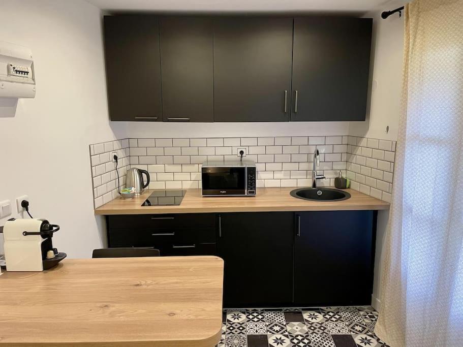 Le Moulin 3 - Appartement Tout Confort Centre Ville - Beziers - Wifi - Tv Connecte المظهر الخارجي الصورة
